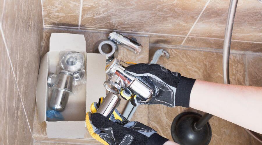 Professional gutter cleaning in Hodge, LA